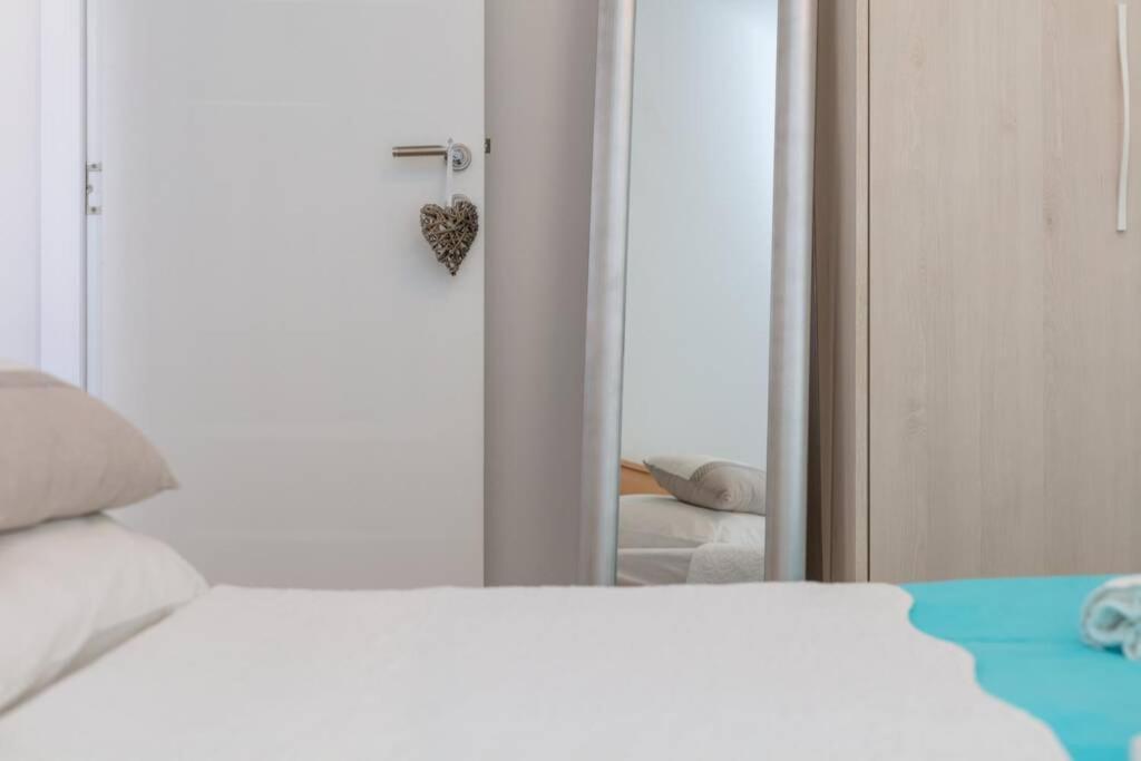 Seaview Apartment Sparkle Iskra - Povlja, Brac Povlja  Exterior photo